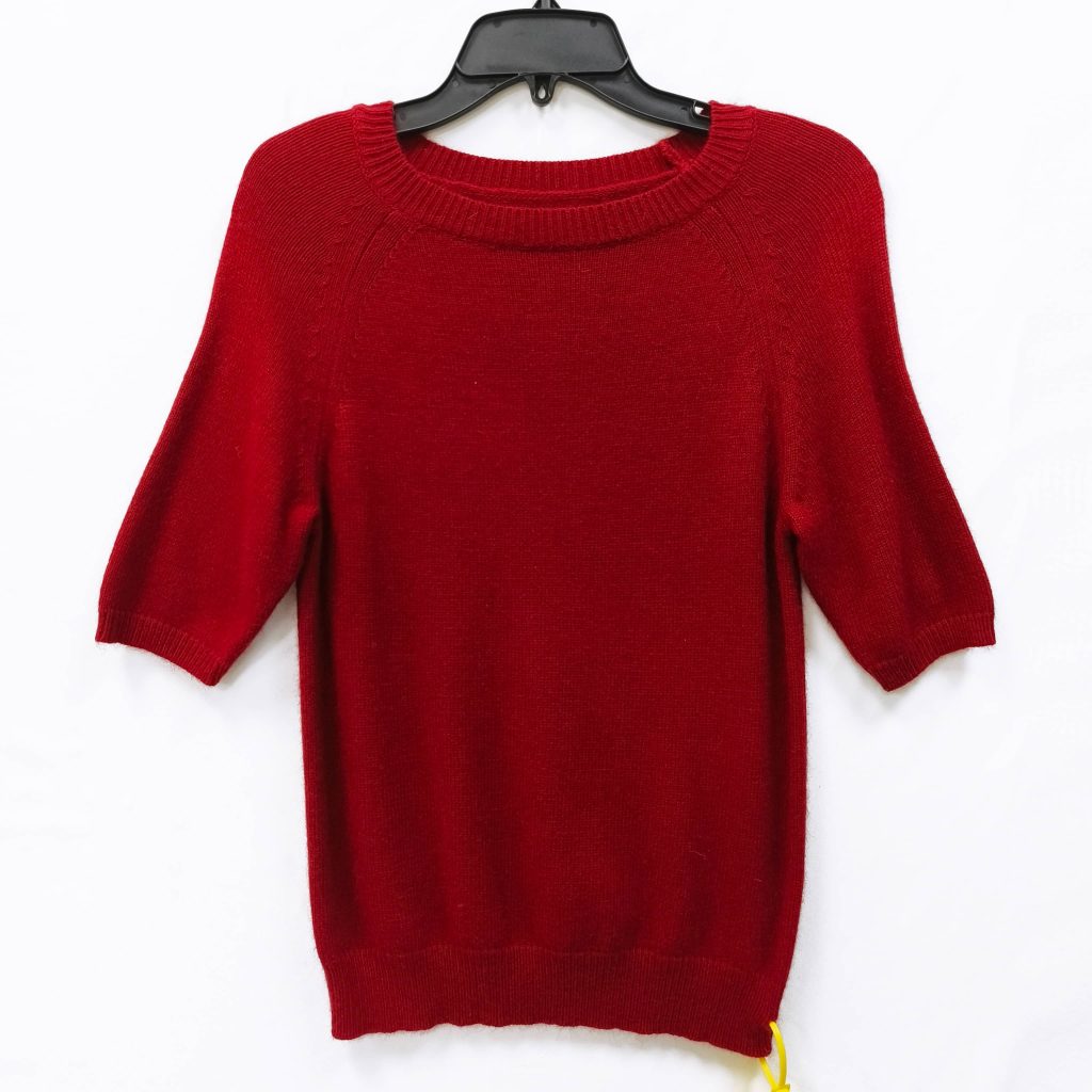 Women's knitted short sleeved T-shirt